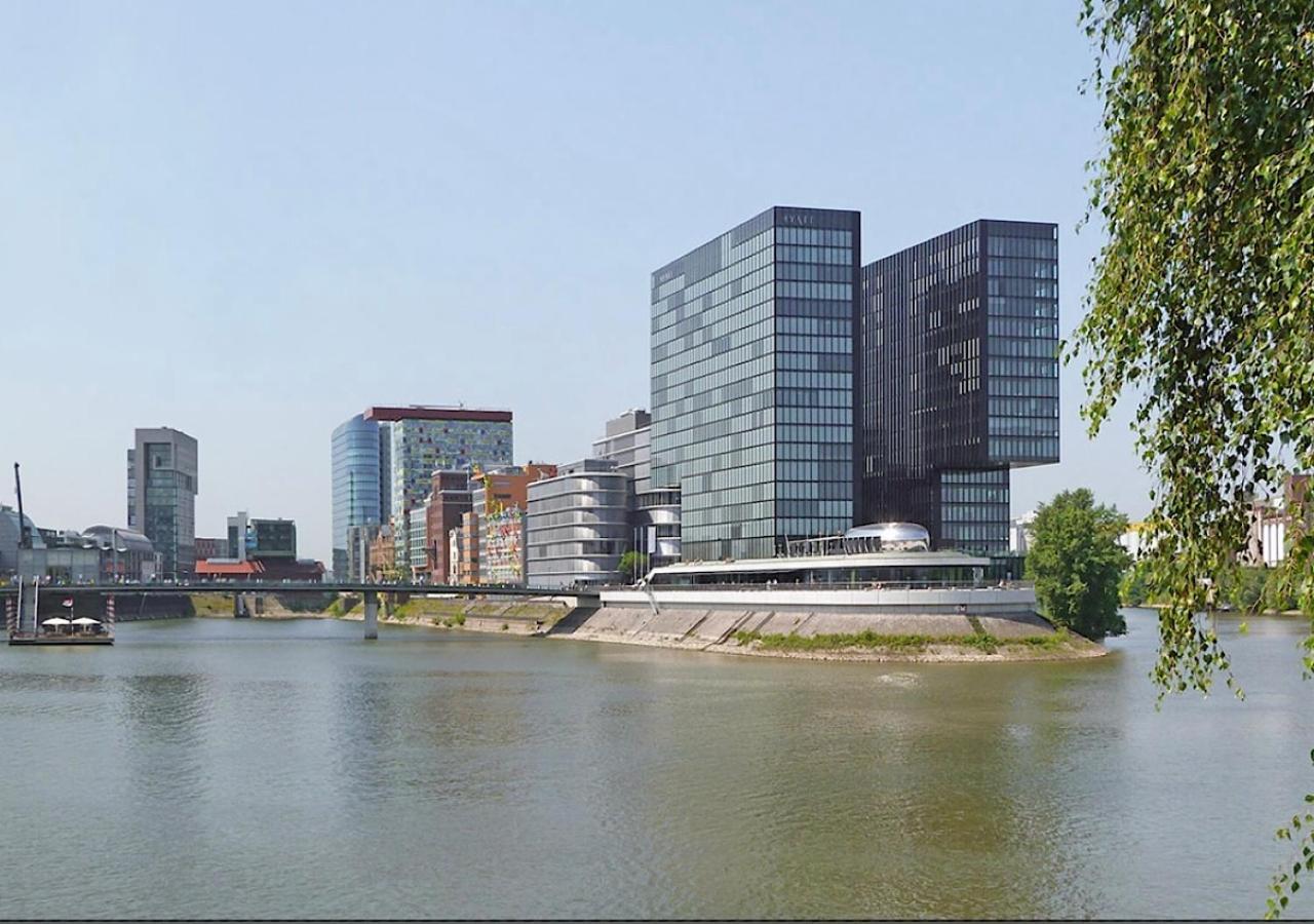 Medienhafen Apartment Direkt Am Zentrum 뒤셀도르프 외부 사진