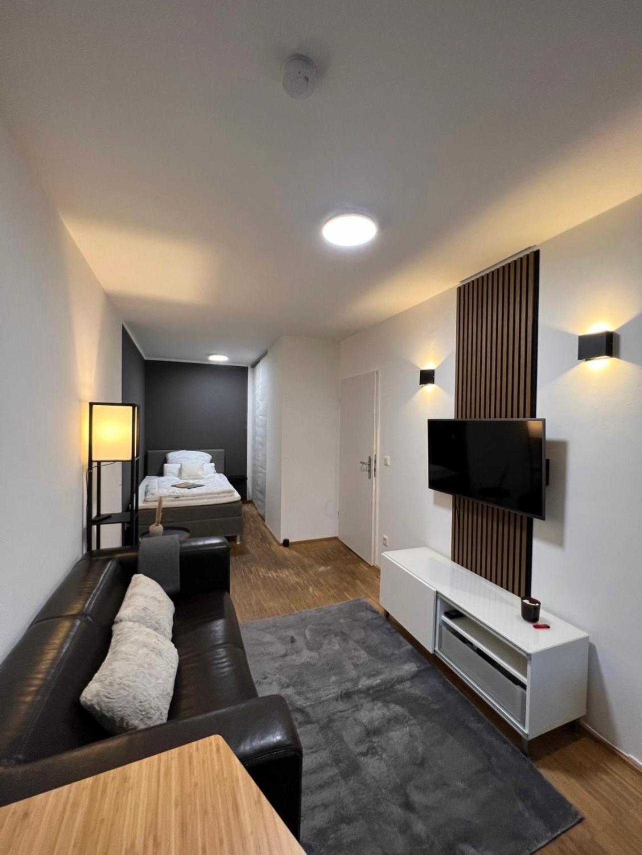Medienhafen Apartment Direkt Am Zentrum 뒤셀도르프 외부 사진