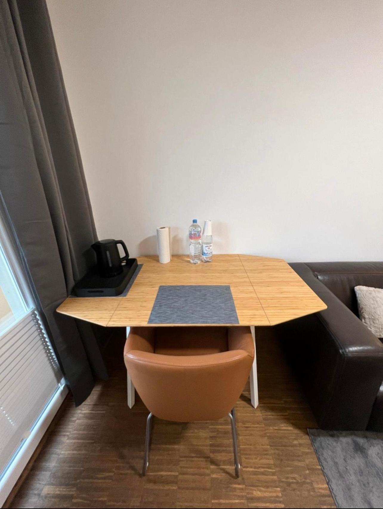 Medienhafen Apartment Direkt Am Zentrum 뒤셀도르프 외부 사진